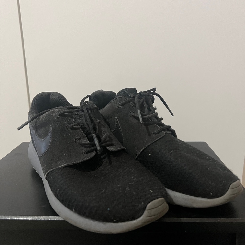 Nike Athletic Sneaky Shoes